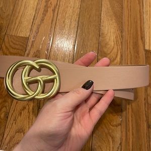 Not authentic but looks like Gucci belt